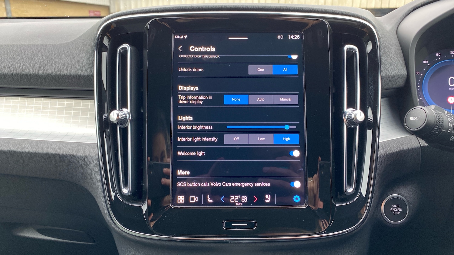 Used Volvo XC40 2023 for sale - 76653337: Photo 39