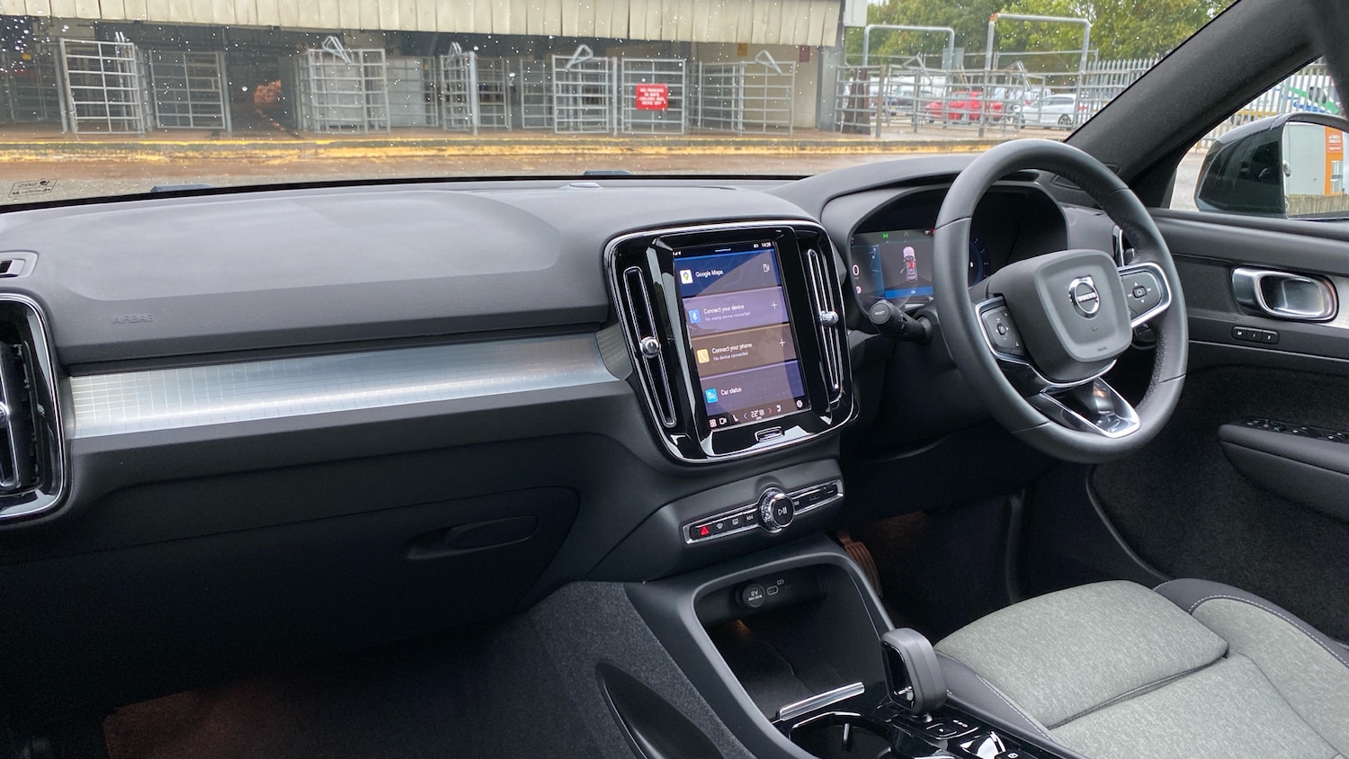 Used Volvo XC40 2023 for sale - 76653337: Photo 4