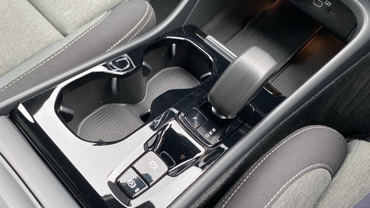 Used Volvo XC40 2023 for sale - 76653337: Photo 42