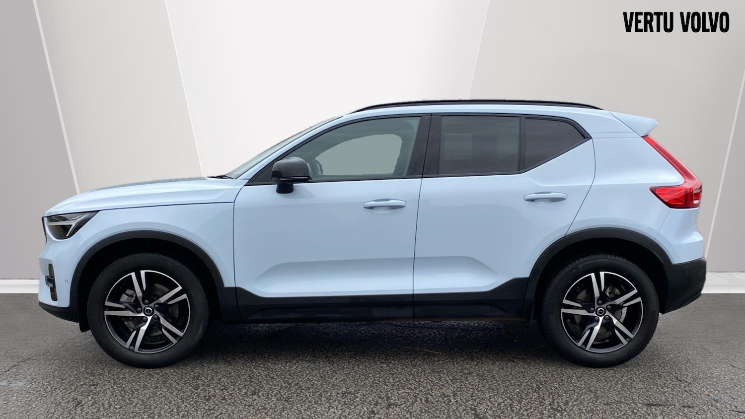 Used Volvo XC40 2023 for sale - 76653337: Photo 8