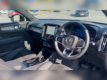 Used Volvo XC40 2025 for sale - 79206557: Photo