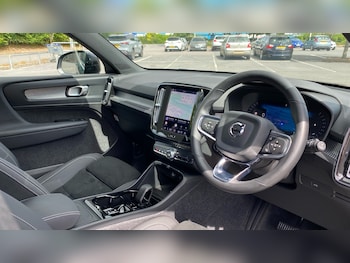 Used Volvo XC40 2025 for sale - 79066987: Photo