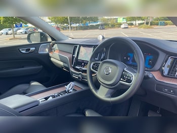 Used Volvo XC60 2024 for sale - 79455886: Photo