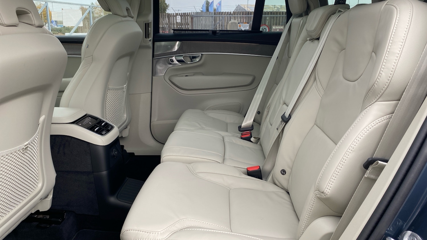 Used Volvo XC90 2025 for sale - 76653245: Photo 10