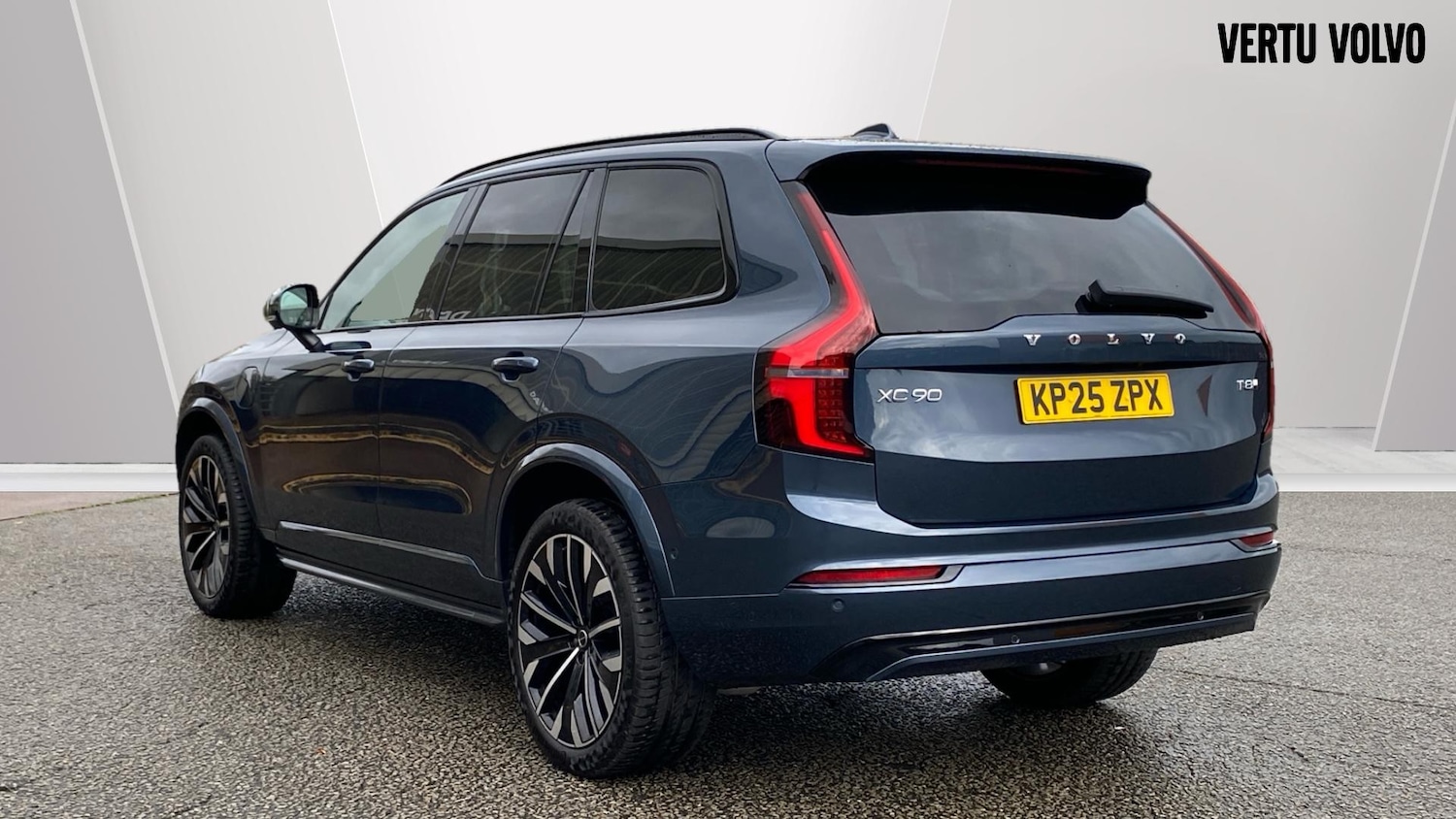 Used Volvo XC90 2025 for sale - 76653245: Photo 2