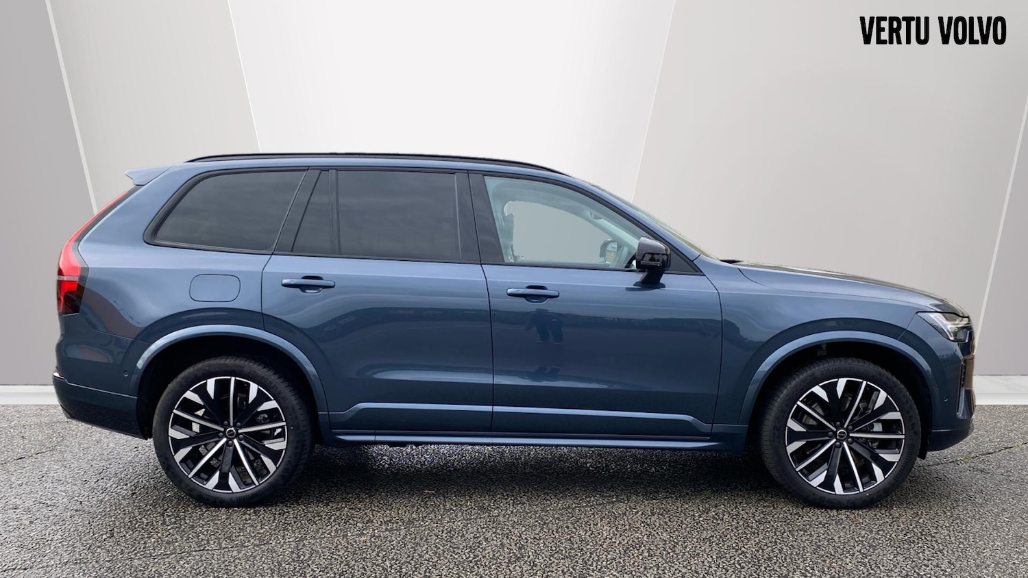 Used Volvo XC90 2025 for sale - 76653245: Photo 3