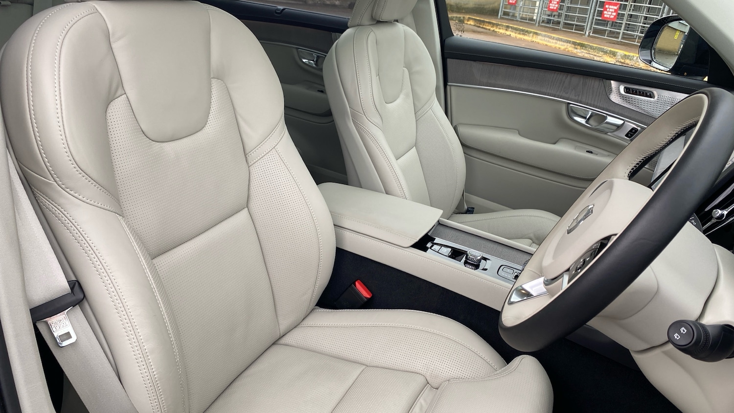 Used Volvo XC90 2025 for sale - 76653245: Photo 9