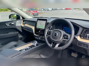 Used Volvo XC60 2025 for sale - 78452648: Photo