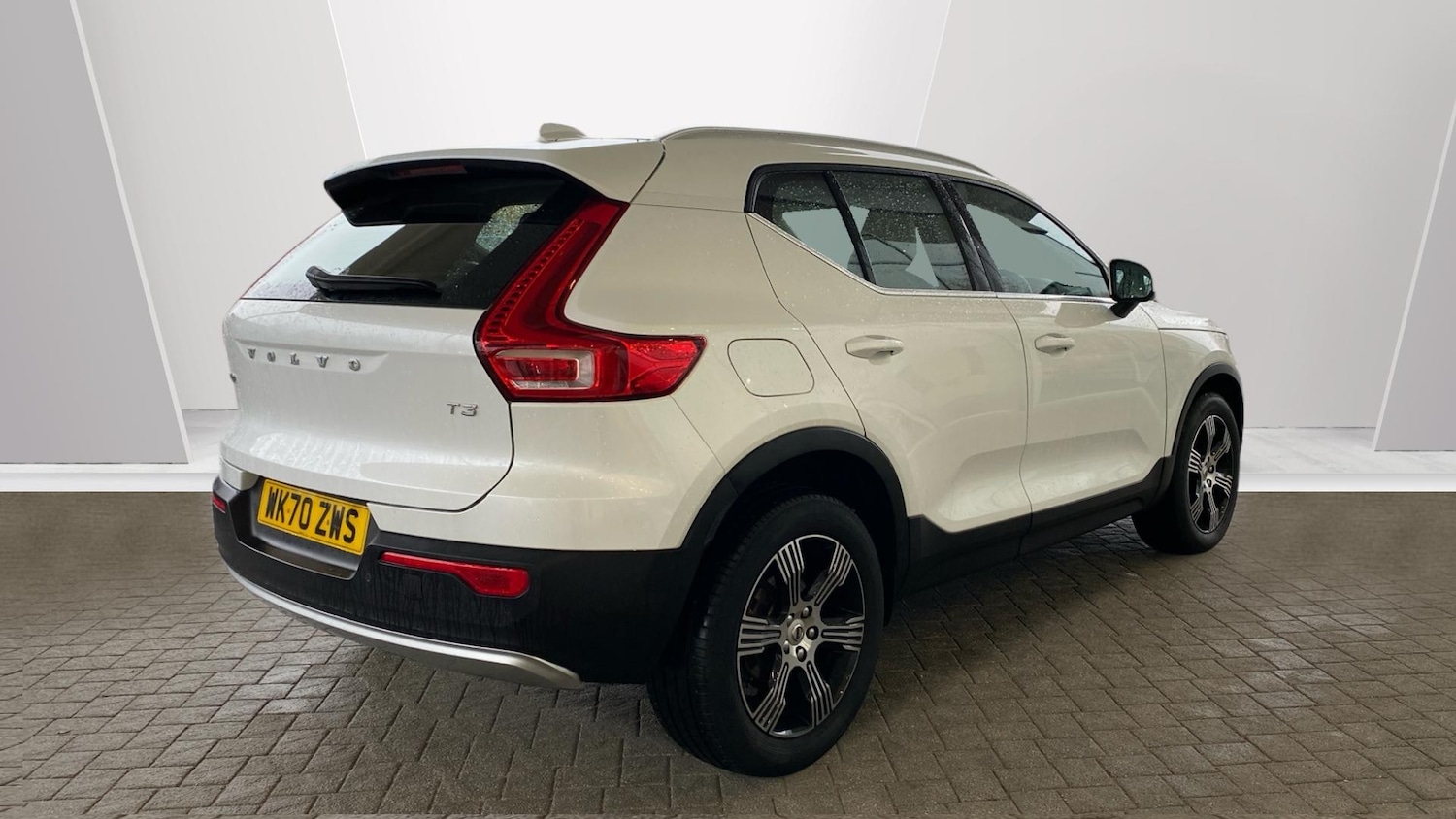 Used Volvo XC40 2020 for sale - 77367495: Photo 2
