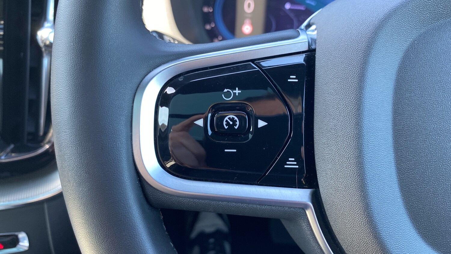 Used Volvo XC60 2025 for sale - 78224025: Photo 30