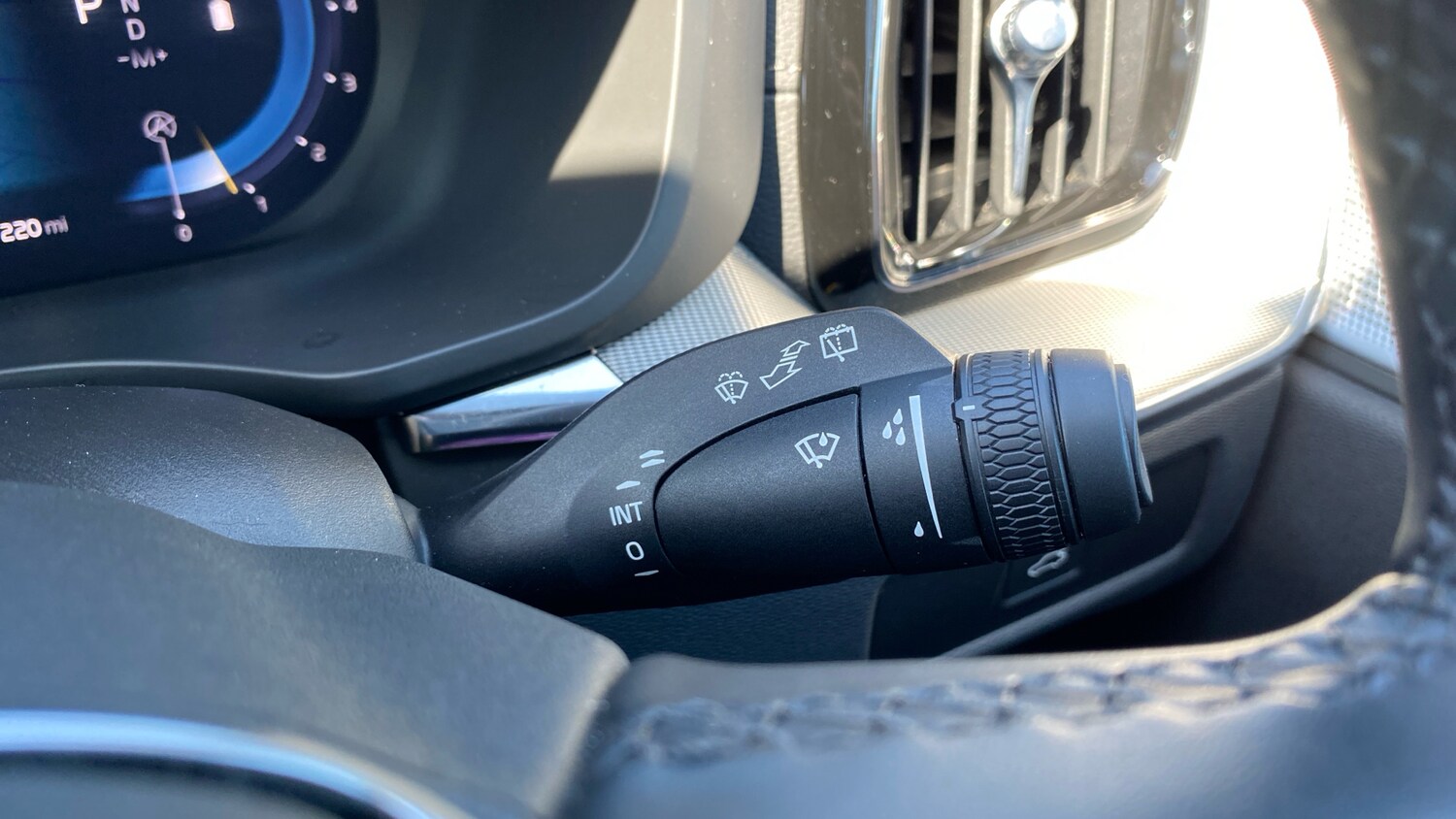 Used Volvo XC60 2025 for sale - 78224025: Photo 32