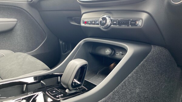 Used Volvo XC40 2025 for sale - 75596096: Photo 14