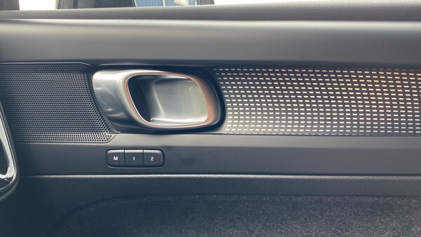 Used Volvo XC40 2025 for sale - 75596096: Photo 15