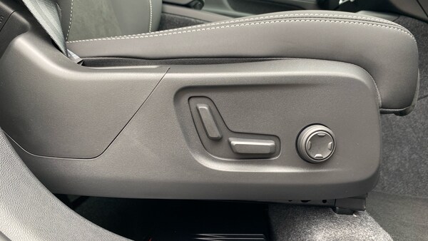 Used Volvo XC40 2025 for sale - 75596096: Photo 39