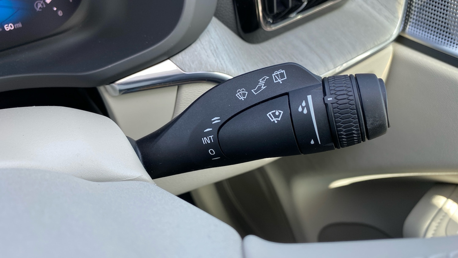 Used Volvo XC60 2024 for sale - 78180157: Photo 32