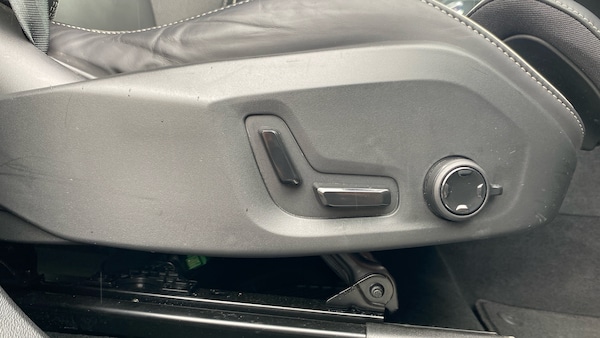 Used Volvo XC60 2024 for sale - 75250311: Photo 41