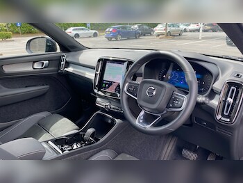 Used Volvo XC40 2025 for sale - 79004109: Photo