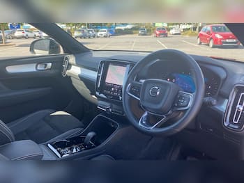 Used Volvo XC40 2025 for sale - 79524839: Photo