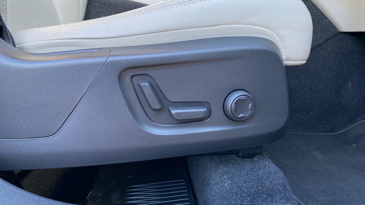 Used Volvo XC40 2022 for sale - 77207345: Photo 24