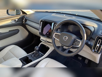 Used Volvo XC40 2022 for sale - 77207345: Photo