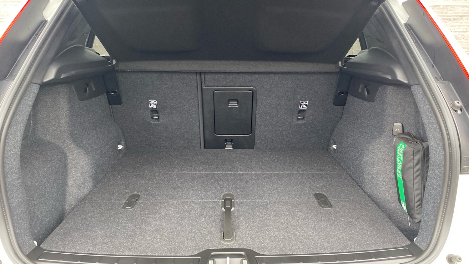 Used Volvo XC40 2024 for sale - 76653286: Photo 17