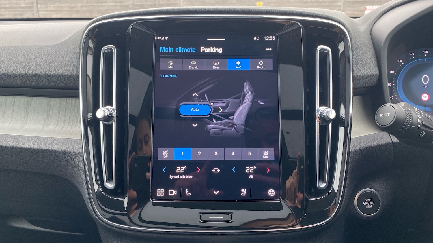 Used Volvo XC40 2024 for sale - 76653286: Photo 33