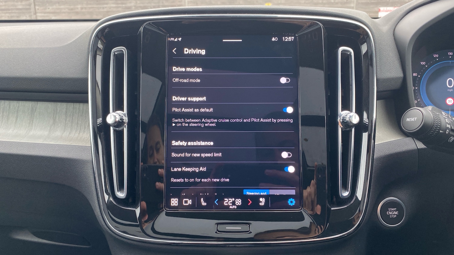 Used Volvo XC40 2024 for sale - 76653286: Photo 37