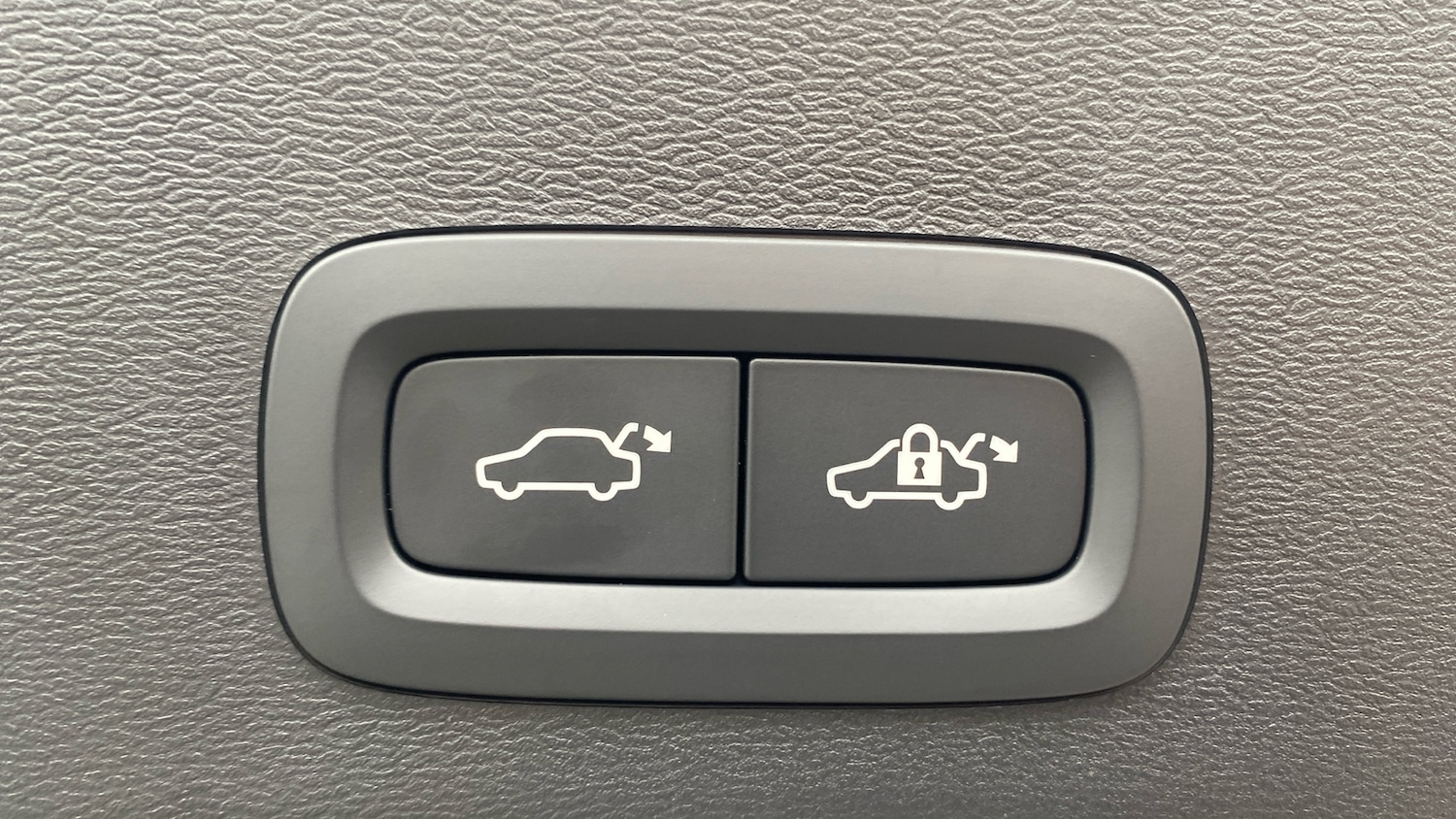 Used Volvo XC40 2024 for sale - 76653286: Photo 48