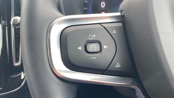 Used Volvo XC40 2023 for sale - 75241738: Photo 18