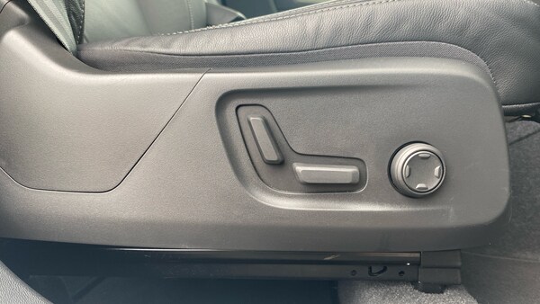 Used Volvo XC40 2023 for sale - 75241738: Photo 38