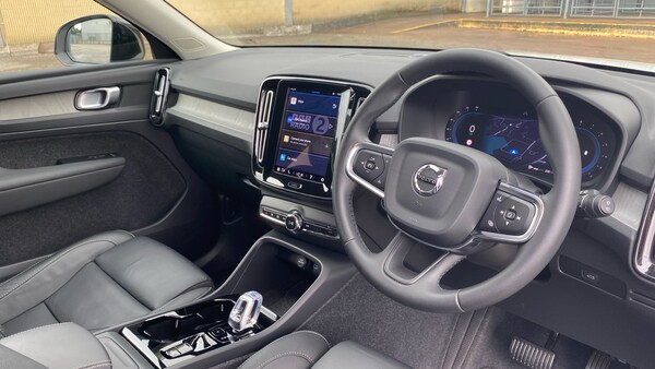 Used Volvo XC40 2023 for sale - 75241738: Photo 5