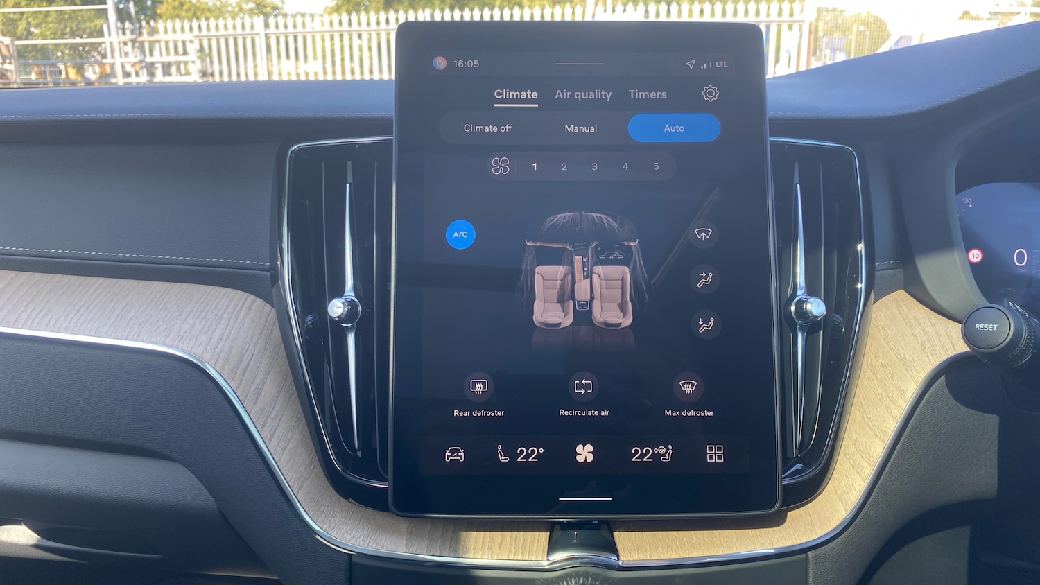 Used Volvo XC60 2025 for sale - 77465564: Photo 35