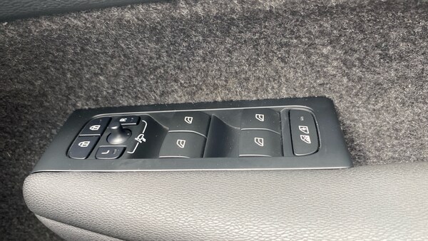 Used Volvo XC40 2024 for sale - 75304399: Photo 26