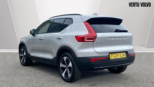 Used Volvo XC40 2024 for sale - 75304399: Photo 2