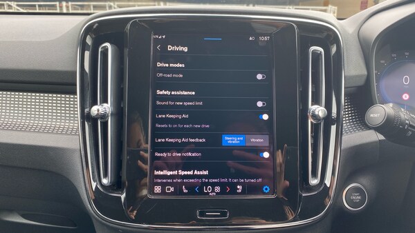 Used Volvo XC40 2024 for sale - 75304399: Photo 32