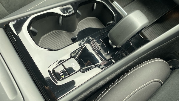 Used Volvo XC40 2024 for sale - 75304399: Photo 38