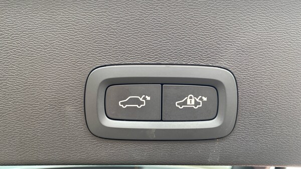 Used Volvo XC40 2024 for sale - 75304399: Photo 44