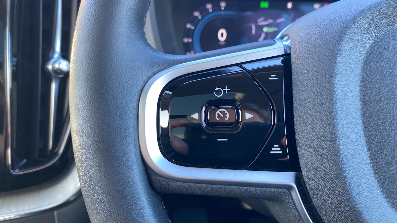 Used Volvo XC60 2025 for sale - 77462332: Photo 18