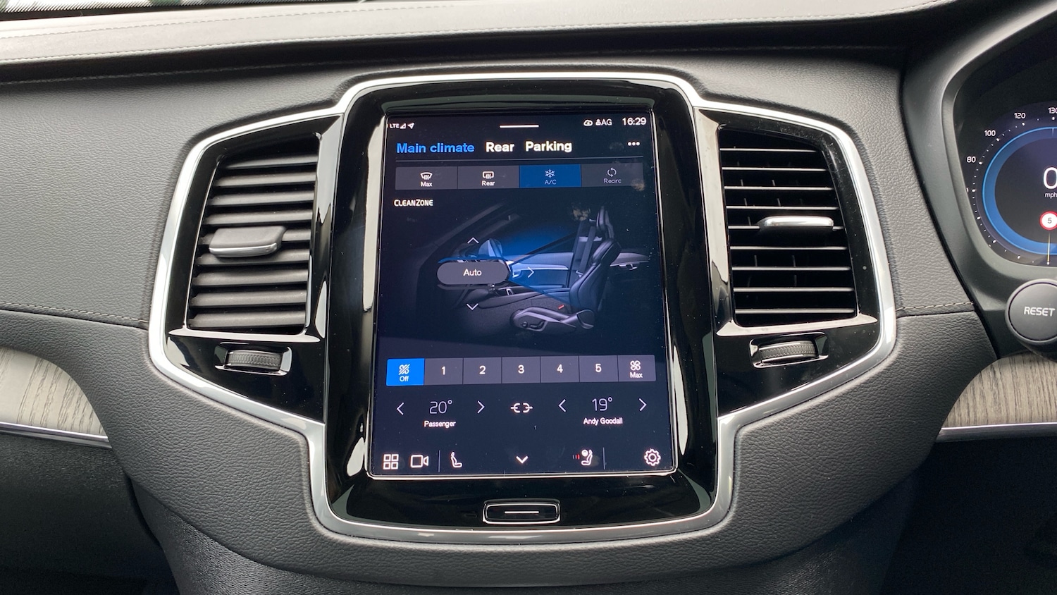 Used Volvo XC90 2023 for sale - 78155276: Photo 17