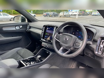 Used Volvo XC40 2025 for sale - 78593937: Photo