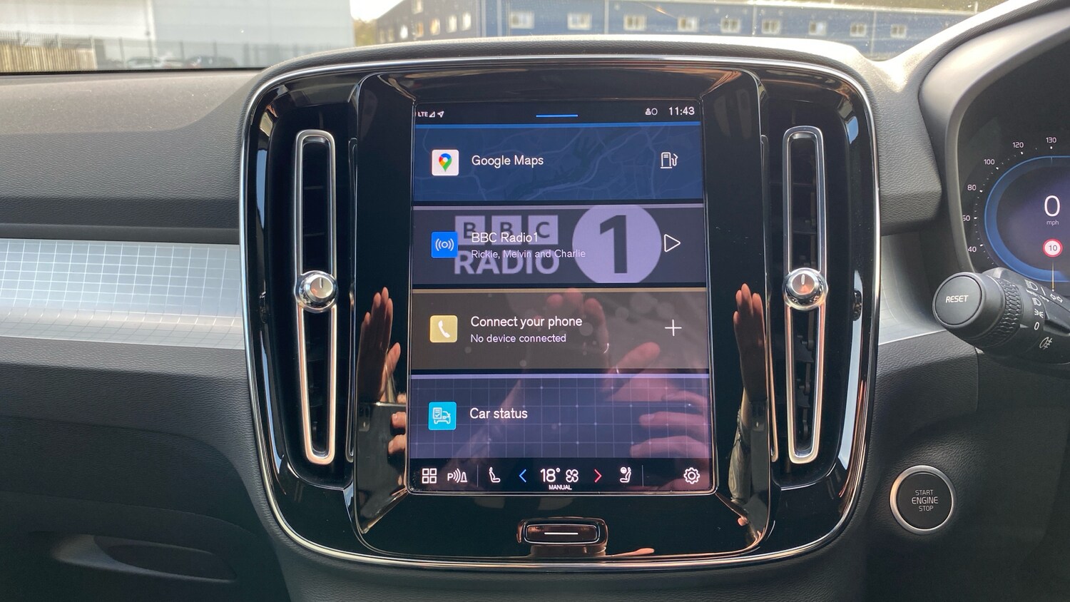 Used Volvo XC40 2023 for sale - 76653251: Photo 12