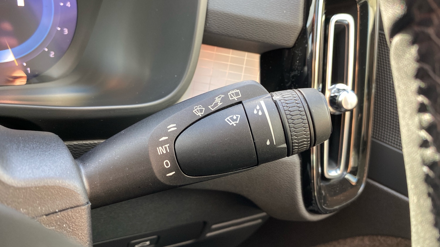 Used Volvo XC40 2023 for sale - 76653251: Photo 20