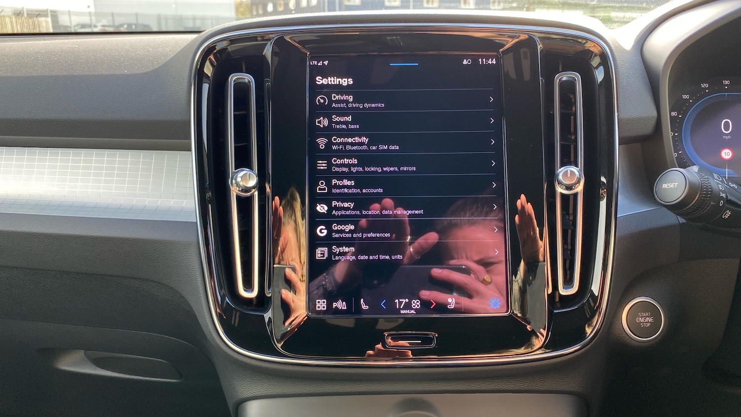 Used Volvo XC40 2023 for sale - 76653251: Photo 25