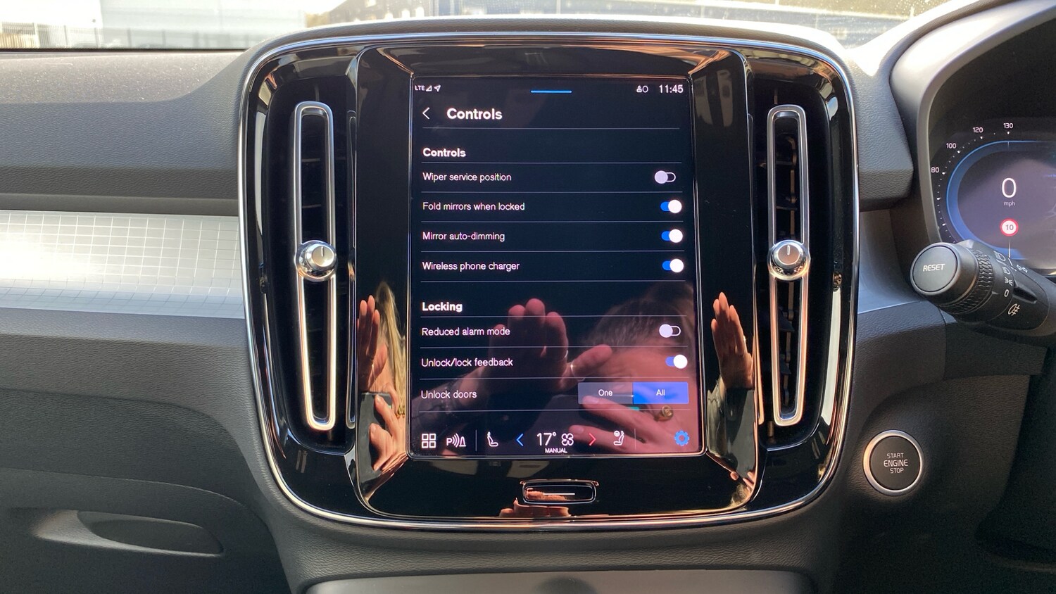 Used Volvo XC40 2023 for sale - 76653251: Photo 27