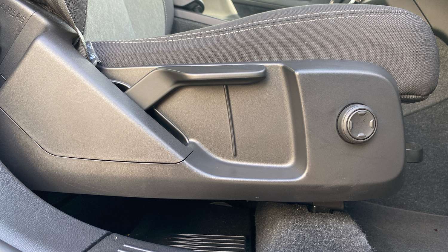 Used Volvo XC40 2023 for sale - 76653251: Photo 32