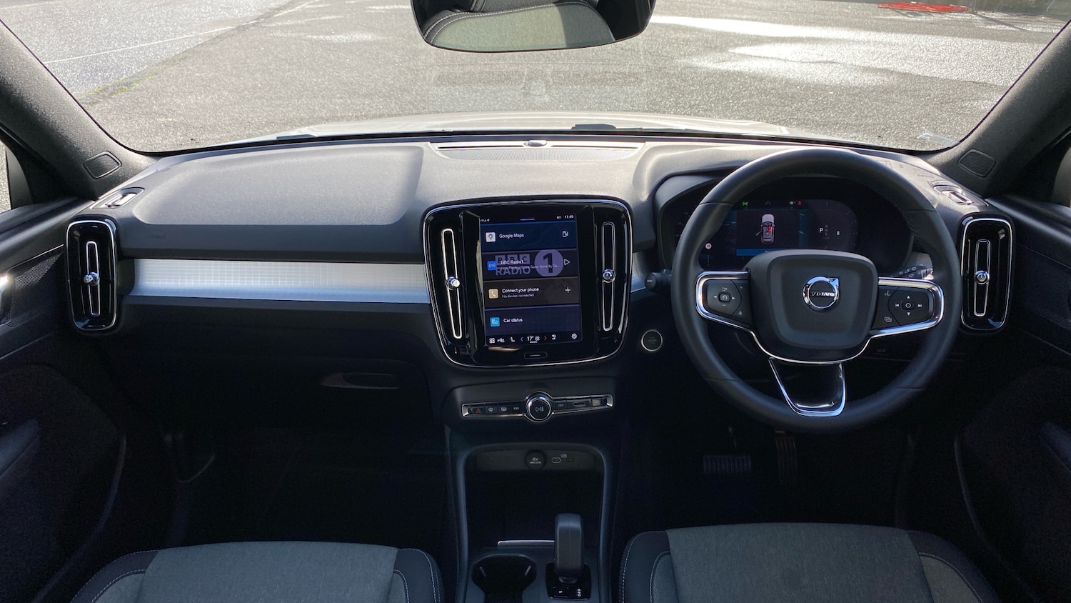 Used Volvo XC40 2023 for sale - 76653251: Photo 5