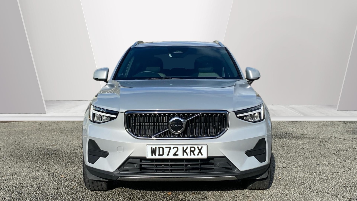 Used Volvo XC40 2023 for sale - 76653251: Photo 8