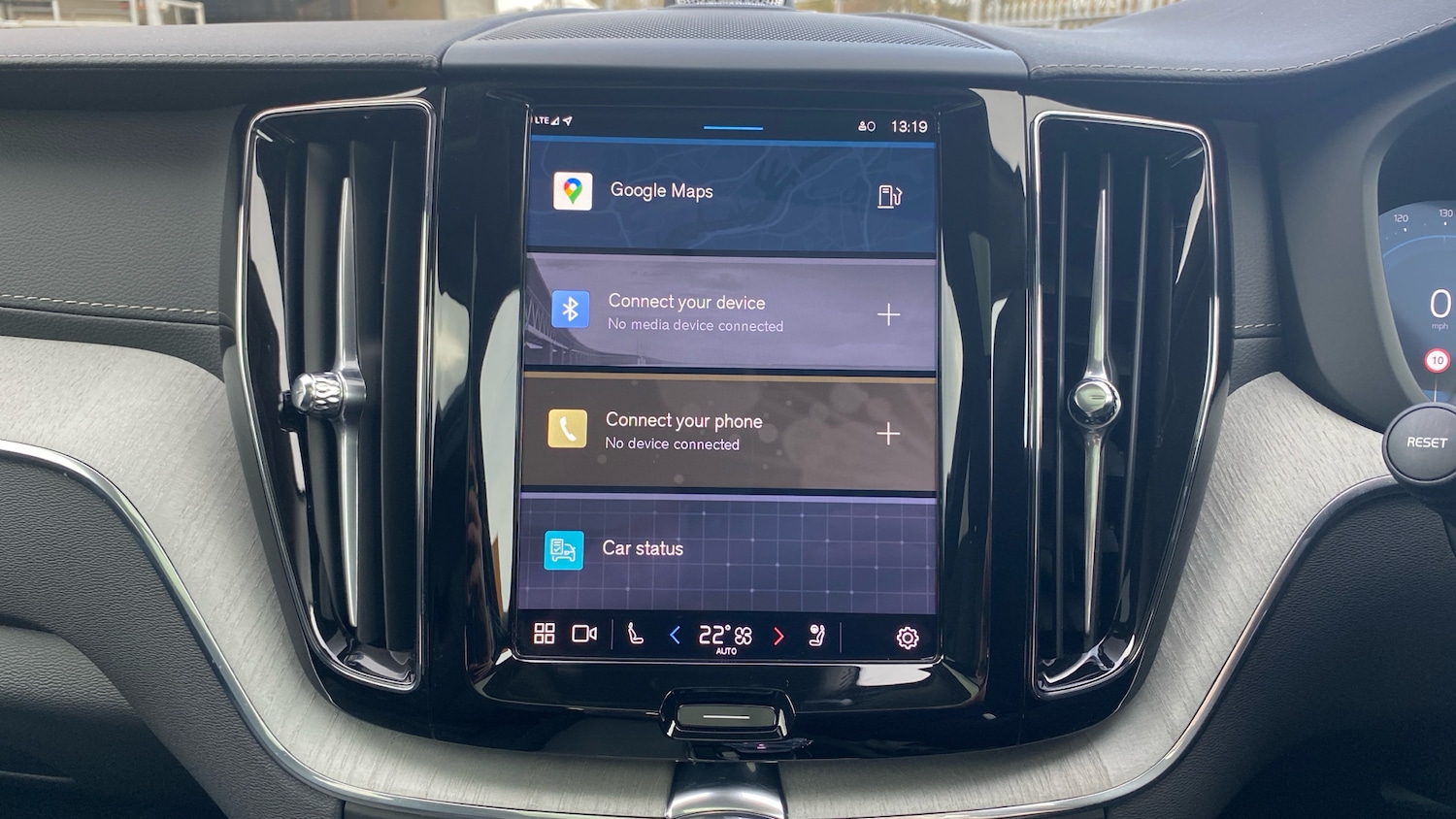 Used Volvo XC60 2025 for sale - 76653257: Photo 12