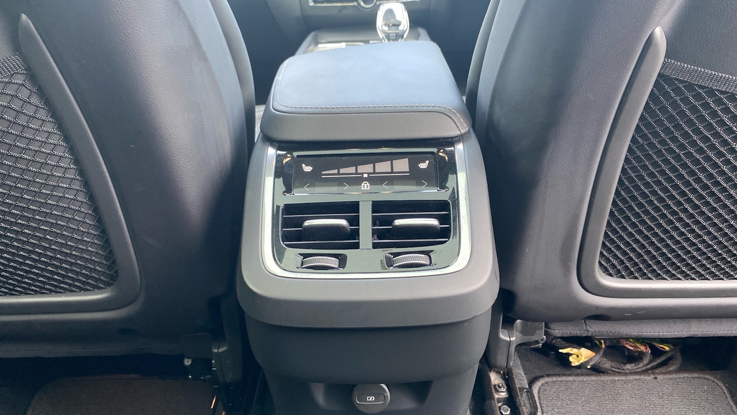 Used Volvo XC60 2025 for sale - 76653257: Photo 39