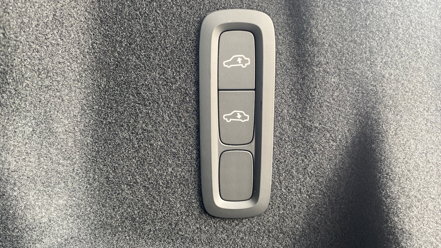 Used Volvo XC60 2025 for sale - 76653257: Photo 41